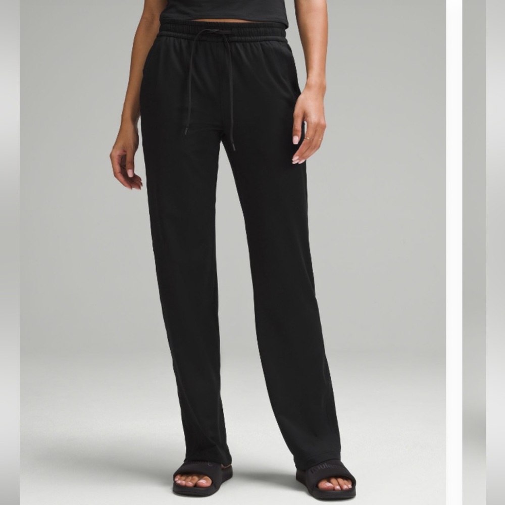 Soft Jersey Straight-Leg Mid-Rise Pant *Regular - Size 6